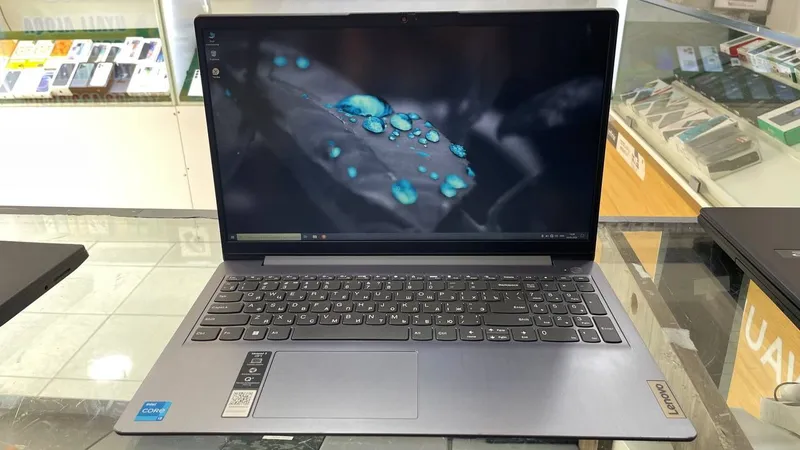 Hp intel i7 13Gen 16/512 ideal Hp intel i7 13Gen 16/512 ideal