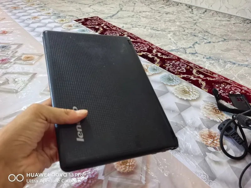 Lenovo netbuk sotiladi 3 Lenovo netbuk sotiladi 3