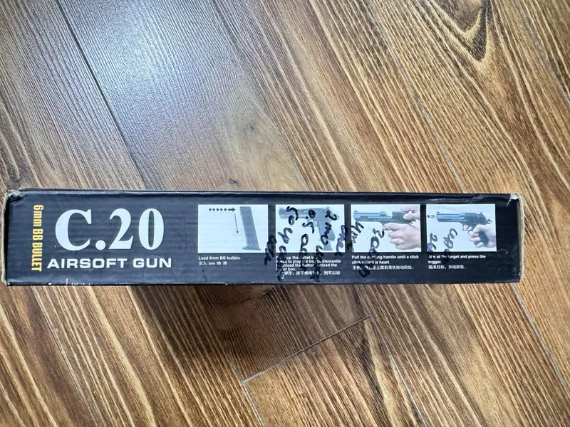 Игрушечный металлический пистолет Airsoft Gun C.20 3