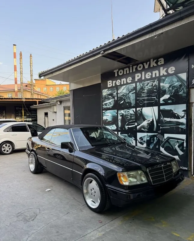 Mercedes-Benz A124 Cabriolet 4 Mercedes-Benz A124 Cabriolet 4