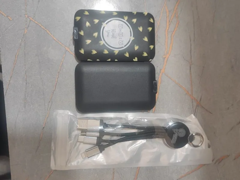 Har xil turdagi aksessuarlar telefonni quvvatlashga uchtasi birda USB — фото 6
