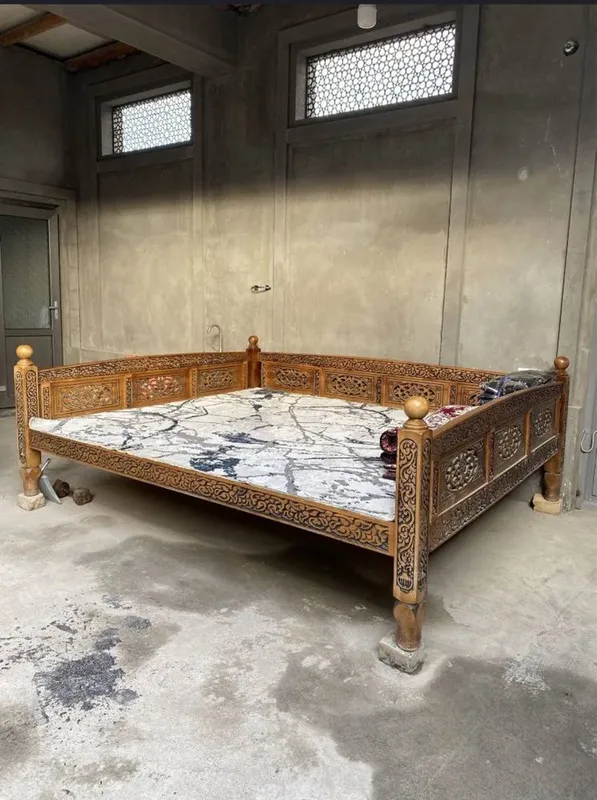 Karavat 3*2.5 razmer