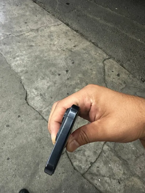 Iphone 15 pro srochniy sotiladi Iphone 15 pro srochniy sotiladi