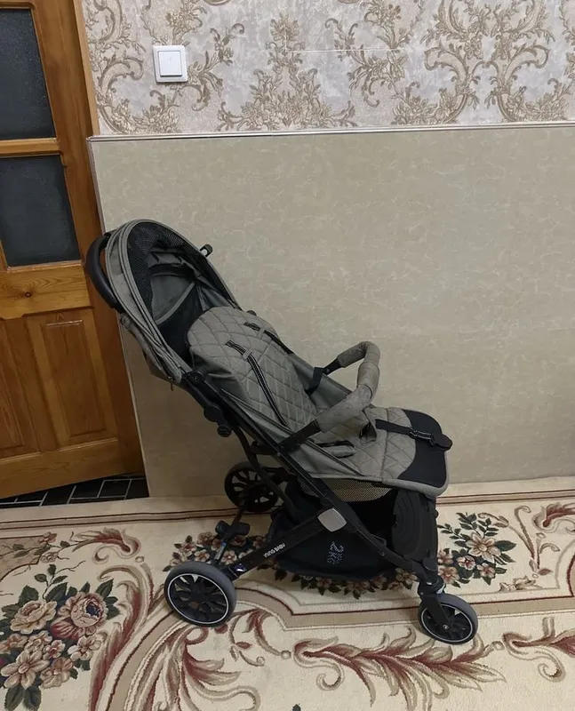 Продаётся детская коляска б/у 2 Продаётся детская коляска б/у 2