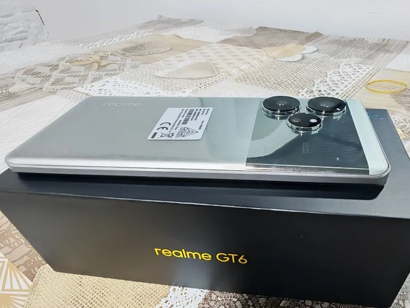Realme GT 6 Global 12/256 GB, ekranda yoriq bor, tavsifni o‘qing! 1 Realme GT 6 Global 12/256 GB, ekranda yoriq bor, tavsifni o‘qing! 1