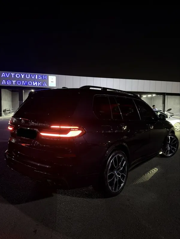 BMW X7 i40 10
