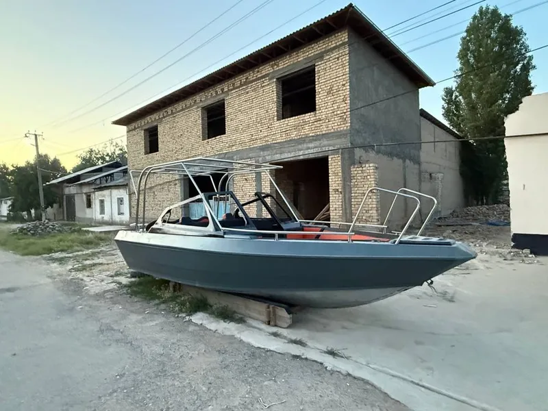 Продаётся катер 7,0 х 2,8 м