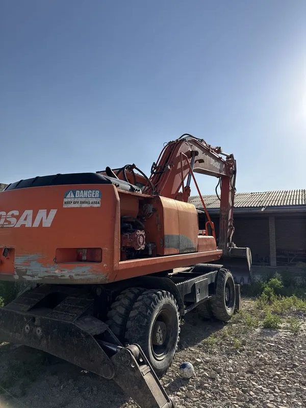 Dossan 210 экскаватор 3 Dossan 210 экскаватор 3