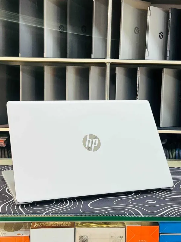 HP Laptop 17 intel i5-1334U/8/512/Display 17'3 FHD IPS — фото 3