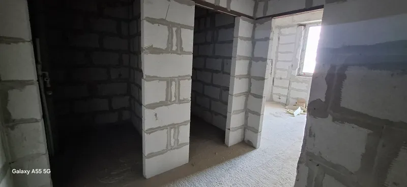 уй сотилади 3 хонали 8 этаж, лифт+газ бор. 8