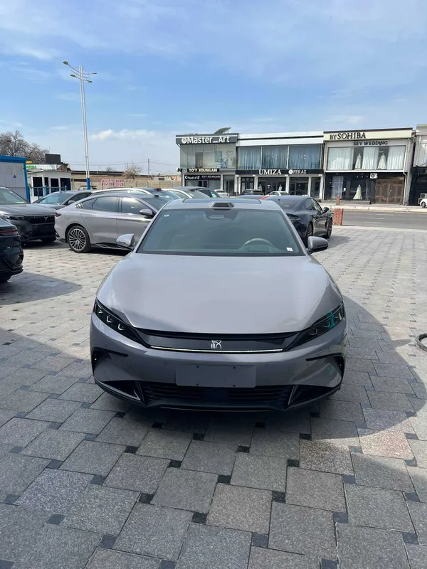BYD Han 2025 Lidar 701 km 11.700 km yurgan — фото 1