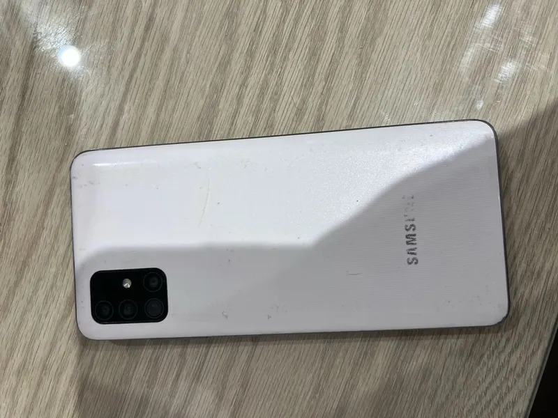 Samsung Galaxy A51 3