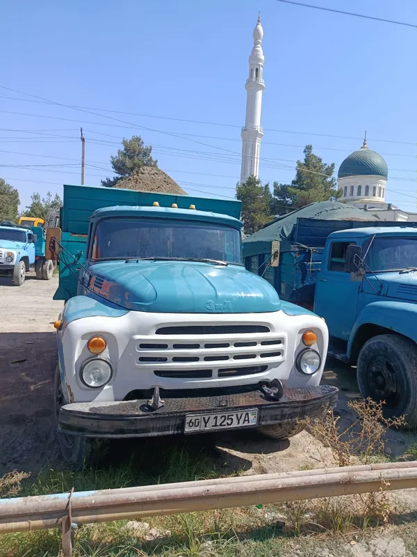 Zil sotiladi 1991 yil. +998972 3 Zil sotiladi 1991 yil. +998972 3