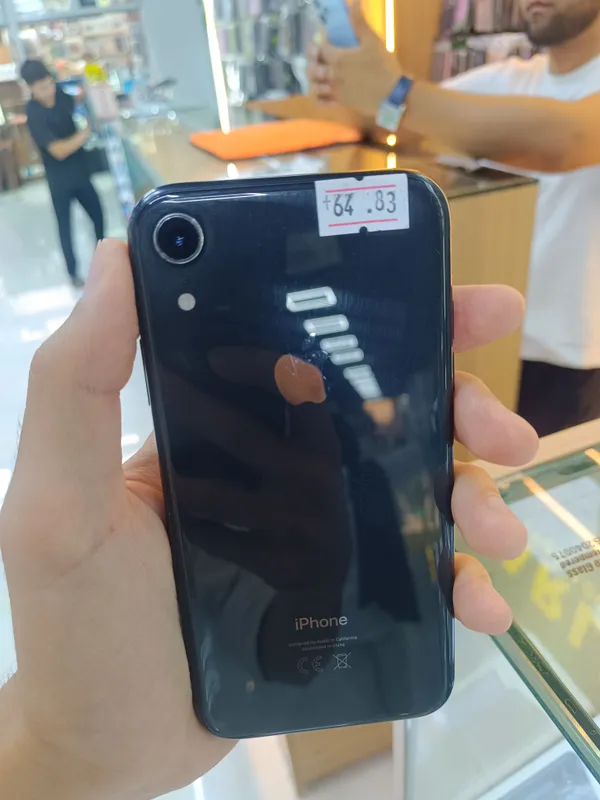iPhone XR iPhone XR
