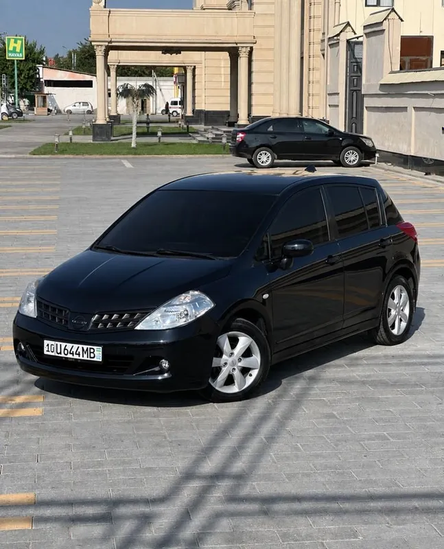 Nissan Tiida срочно продаётся, есть гендоверенность, состояние отличное, рестайлинг, наличный расчёт 1 Nissan Tiida срочно продаётся, есть гендоверенность, состояние отличное, рестайлинг, наличный расчёт 1