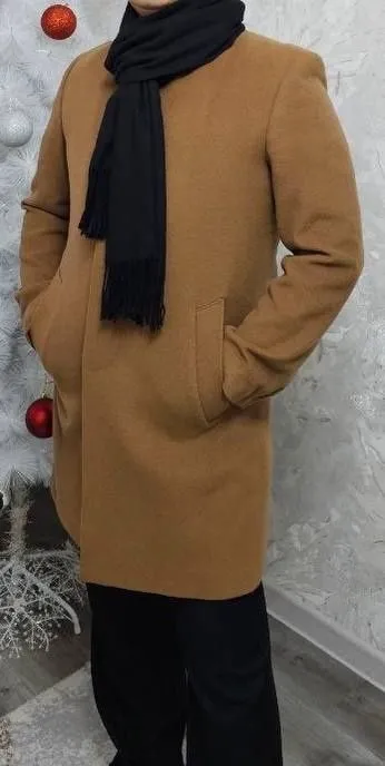 Erkaklar paltosi, ishlatilgan, 52–54 o‘lchamga. 2 Erkaklar paltosi, ishlatilgan, 52–54 o‘lchamga. 2