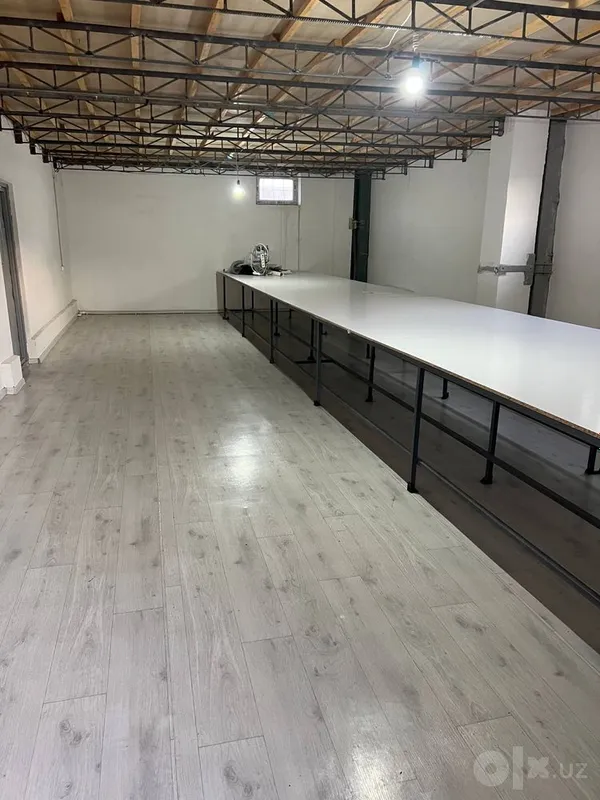 Navoi shaxrida voyenniy gorodkda sklad,ofis arendaga beriladi 6 Navoi shaxrida voyenniy gorodkda sklad,ofis arendaga beriladi 6