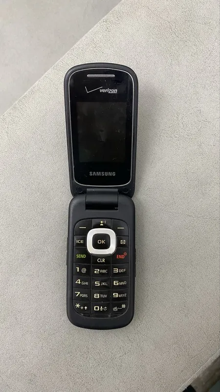 Samsung gusto 3. .
