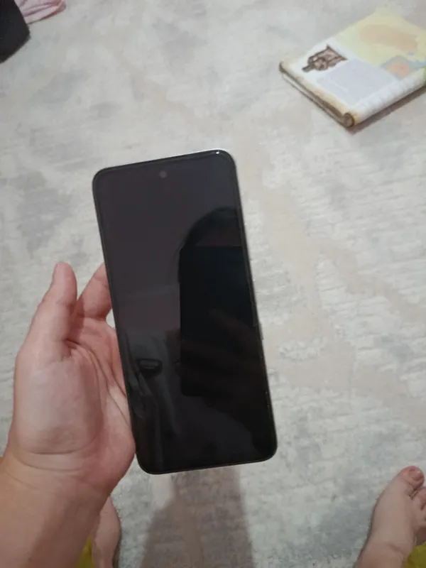 Infinix HOT 60i 128 белый 2 Infinix HOT 60i 128 белый 2