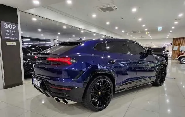 Lamborghini Urus SE — фото 1