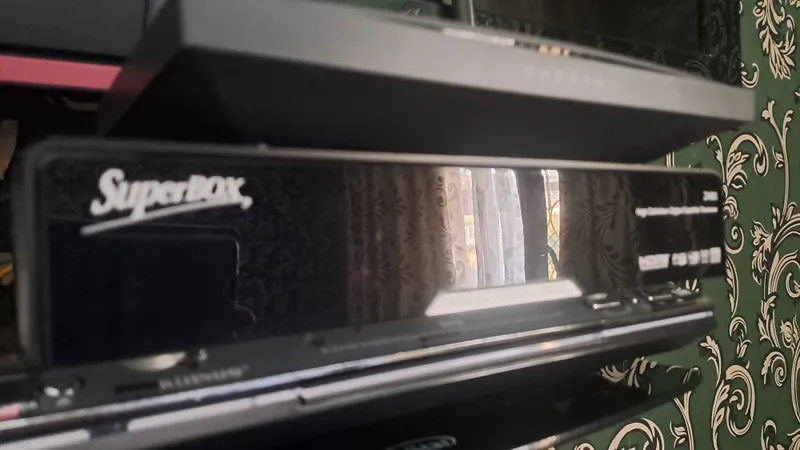 Продаётся тюнер Super Box Z450 — фото 1