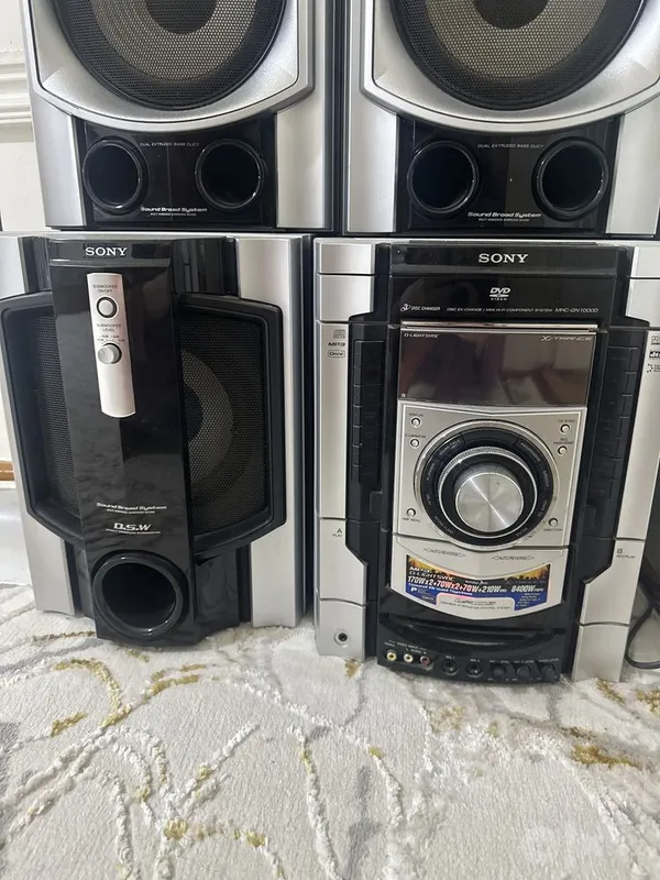 Музыкальный центр SONY 3 Музыкальный центр SONY 3