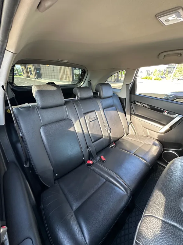 Chevrolet Captiva LT Plus 4WD 7 Chevrolet Captiva LT Plus 4WD 7