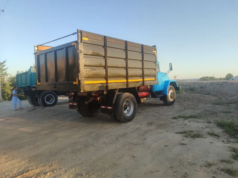 Zil MMZ 554 Samosval 6