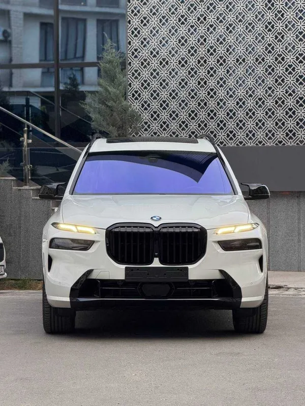 Sotuvda BMW X7 xDrive 40i