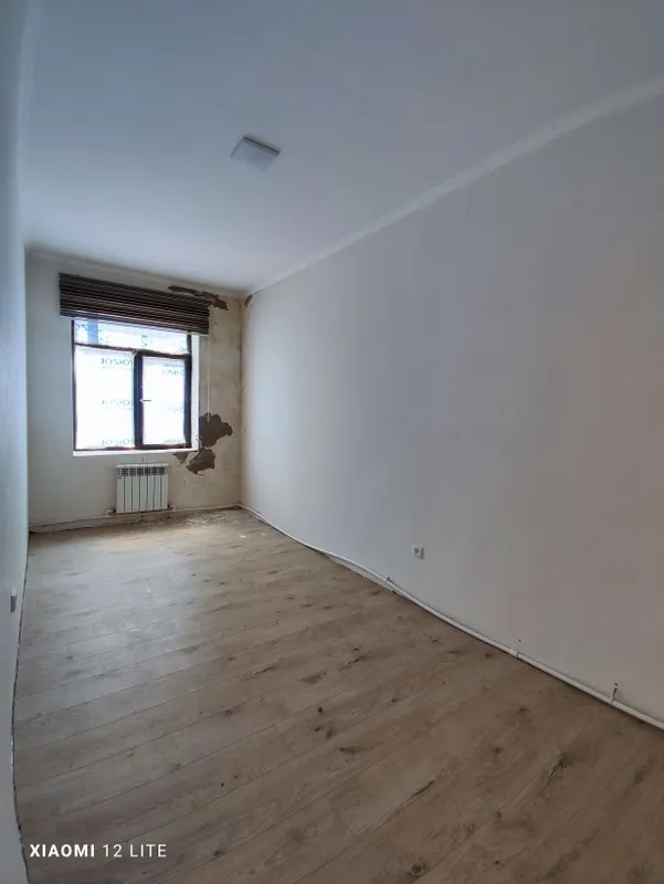 Kogon vakzali yonidan 120 kvadrat kvartira sotiladi — фото 2