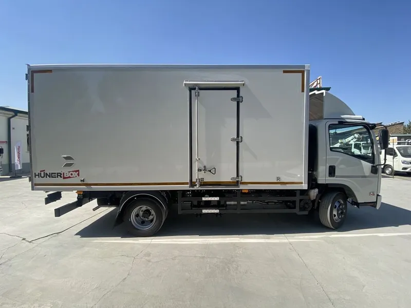 ISUZU NPR75L-K Izotermik kuzovli — фото 2