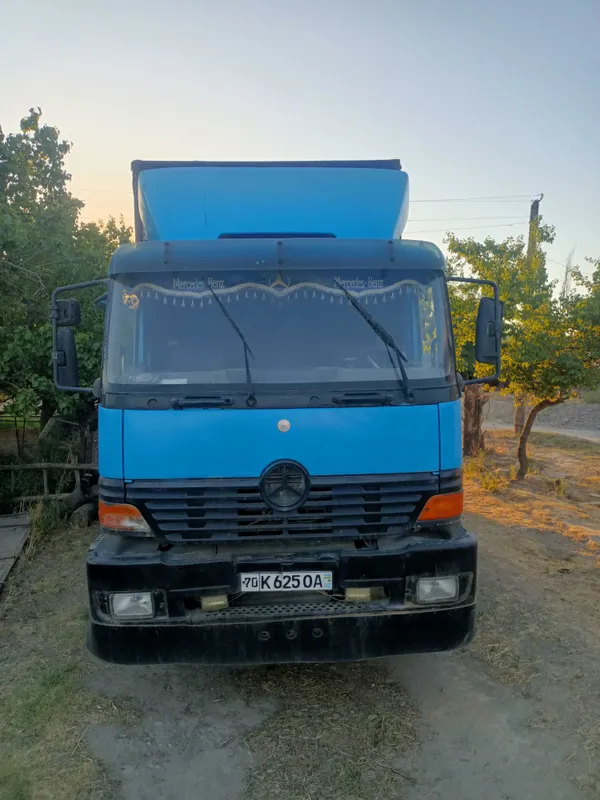 Mercedes benz tentli 1