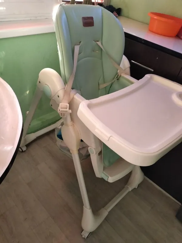 Детский стульчик для кормления Karma Baby