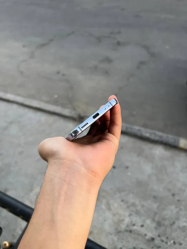 Samsung Z flip4 3