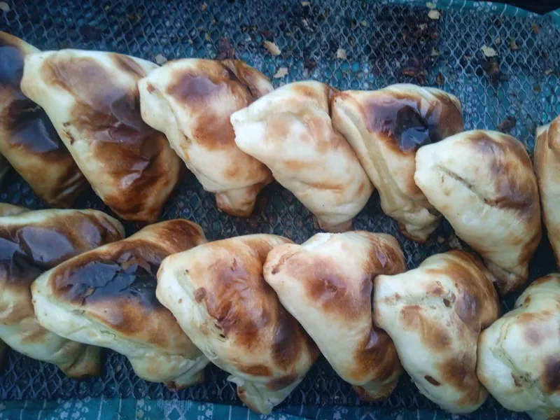 beshrabot markazida somsalar bor