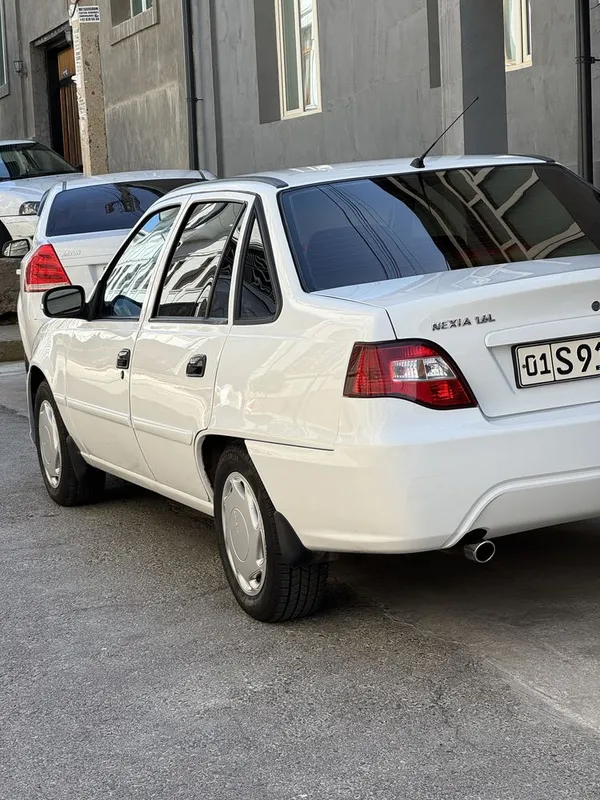 Nexia 2 sotiladi 4