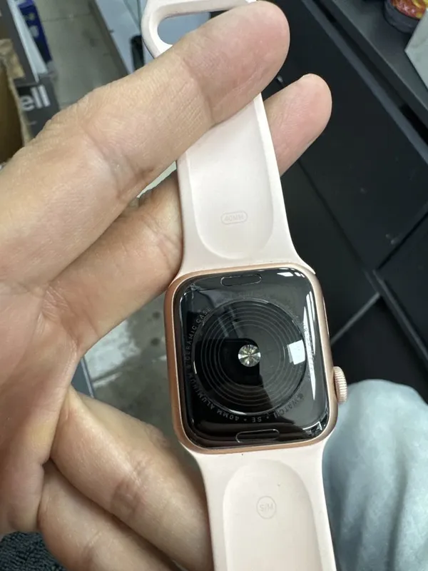 I watch se 40mm rose gold — фото 1