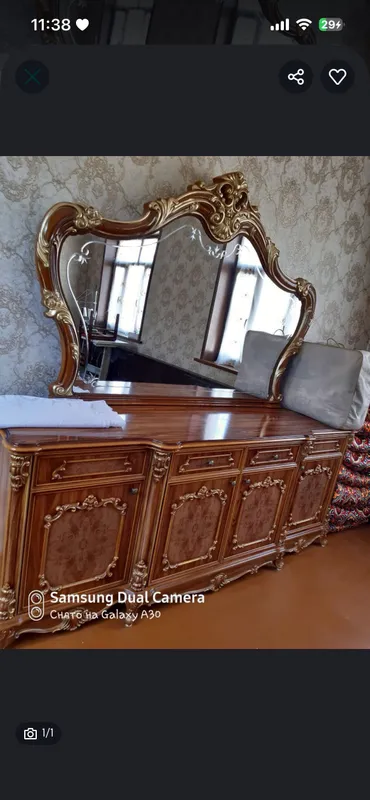 Mehmonhona uchun komod