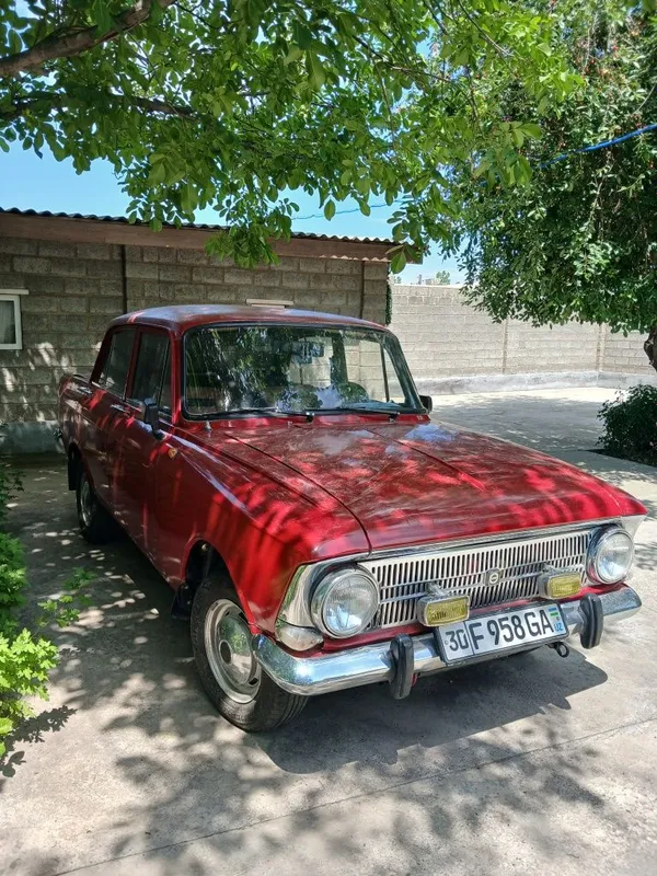 Sotiladi Moskvich 412