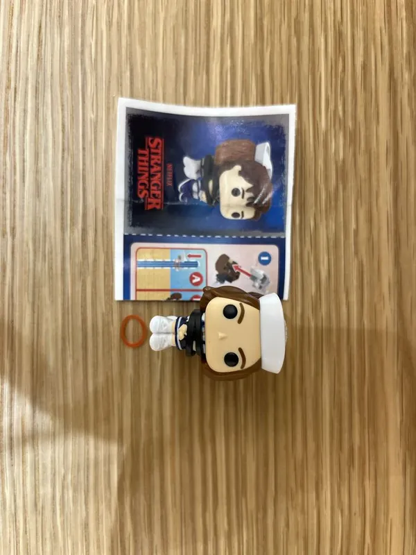 Продам киндер джой Stranger Things