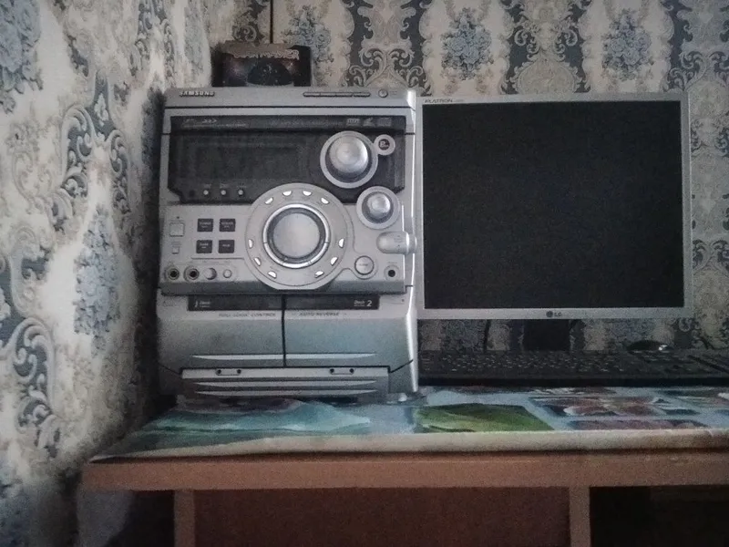 Продаётся музыкальный центр