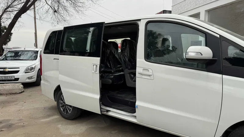 JAC M3 LUX Минивен 9 местный — фото 3