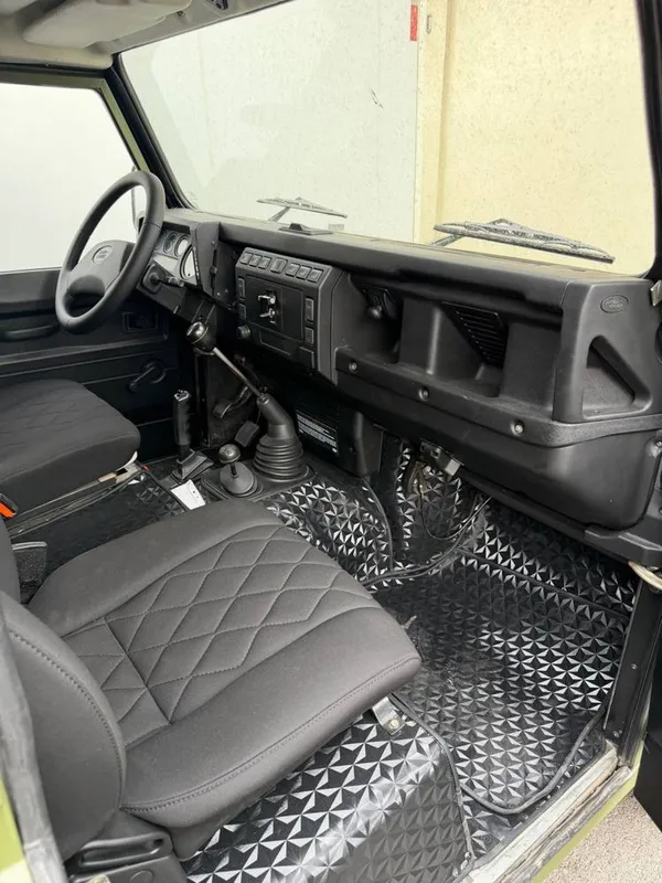 Land Rover 110. 5 Land Rover 110. 5