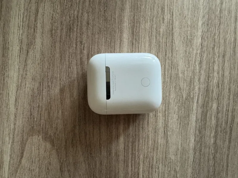 Продается Apple AirPods 2 наушники Original | Отличное состояние — фото 2