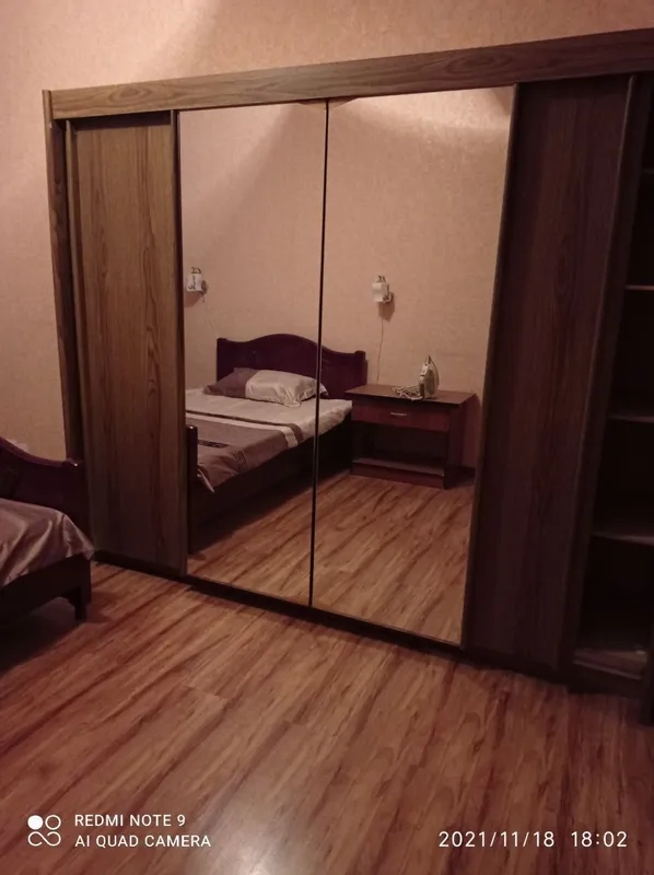 Chilonzor 3da sotiladi. Ikki xonali 4 Chilonzor 3da sotiladi. Ikki xonali 4
