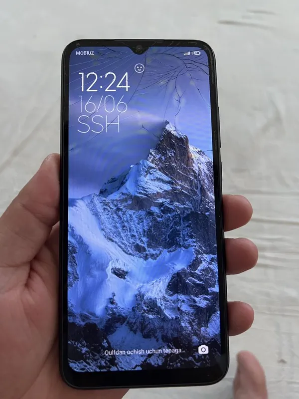 Redmi 9A xolati yaxshi aybi ekran usti singan lekn ishledi Redmi 9A xolati yaxshi aybi ekran usti singan lekn ishledi