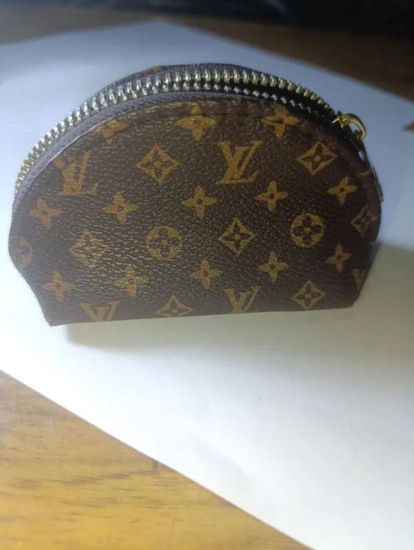 Кошелёк Louis Vuitton + Бонусом старые монеты - возможно с браком ! — фото 1