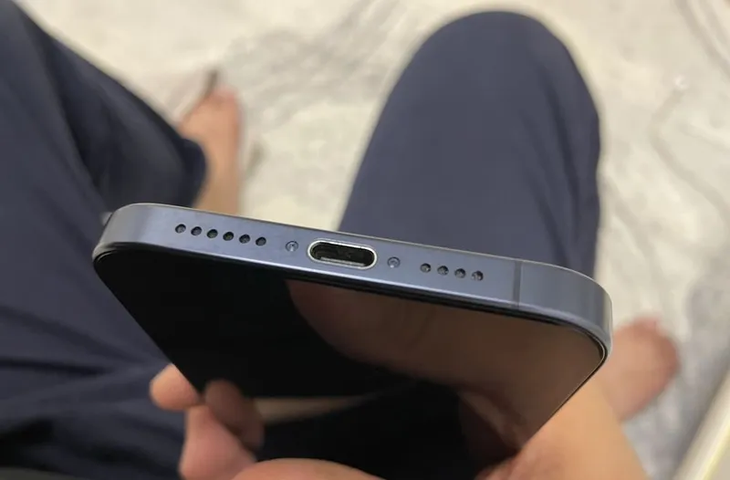 iPhone 15 Pro Max с заблокированным iCloud 5 iPhone 15 Pro Max с заблокированным iCloud 5