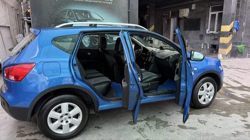 Nissan Qashqai 2.0 — фото 1
