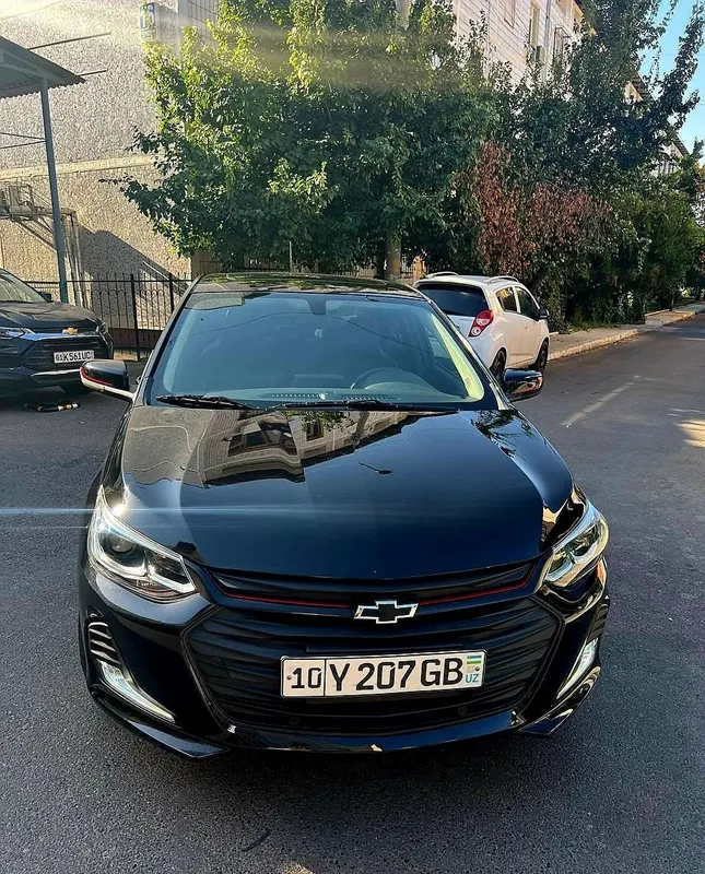 Chevrolet Onix Redline. (6AT) 8 Chevrolet Onix Redline. (6AT) 8